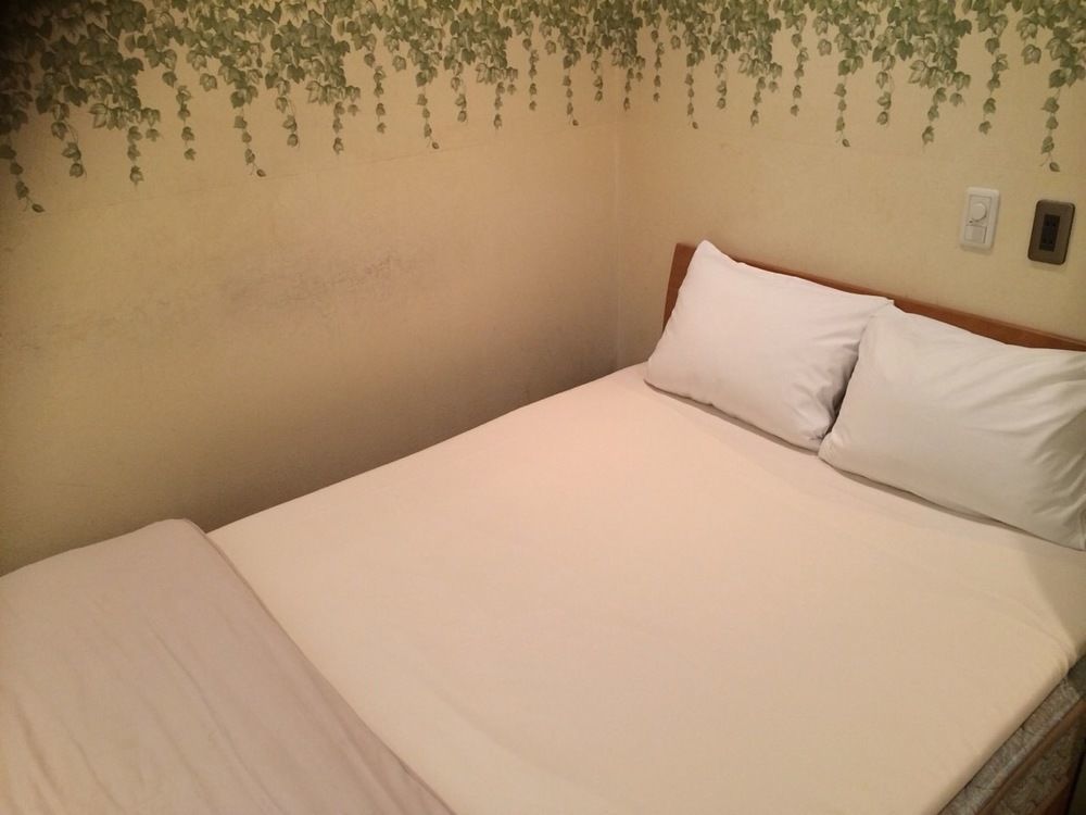 Uehonmachi Plaza Hotel (Adults Only) Osaka Exterior photo
