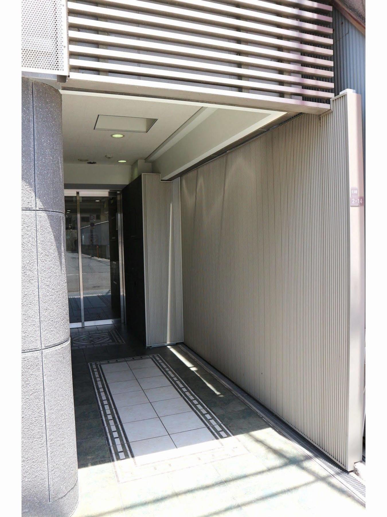 Uehonmachi Plaza Hotel (Adults Only) Osaka Exterior photo
