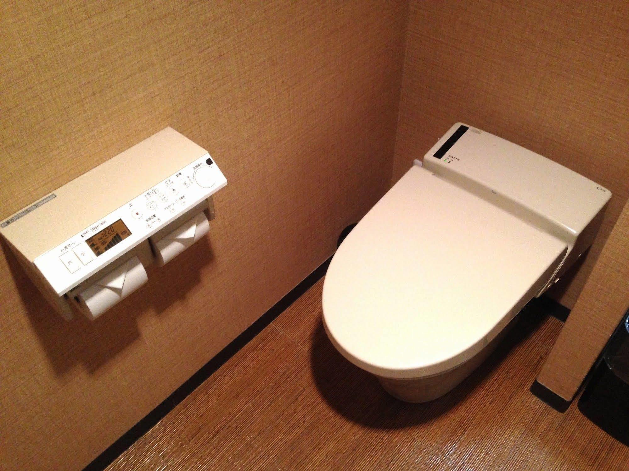 Uehonmachi Plaza Hotel (Adults Only) Osaka Exterior photo