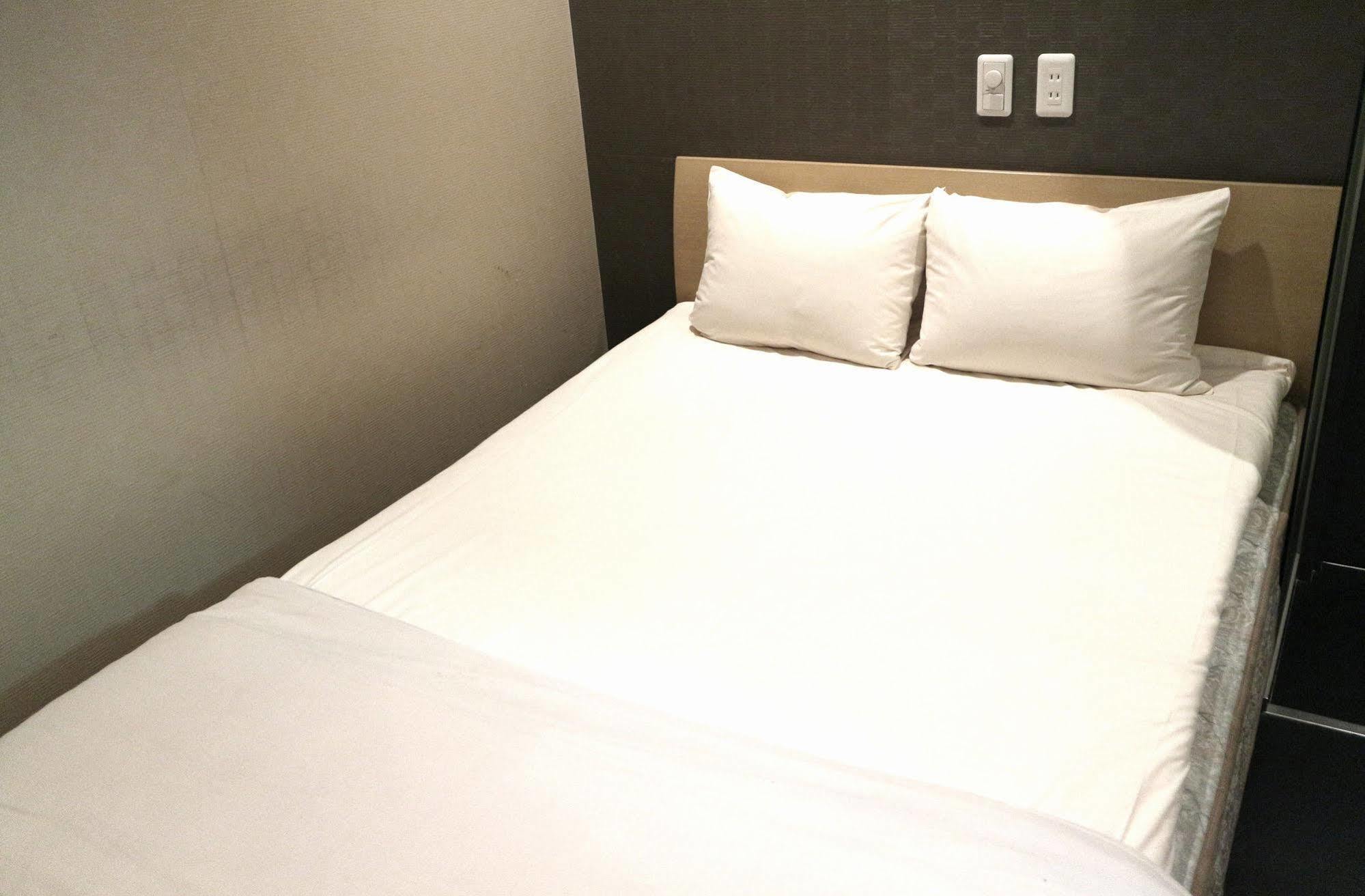 Uehonmachi Plaza Hotel (Adults Only) Osaka Exterior photo