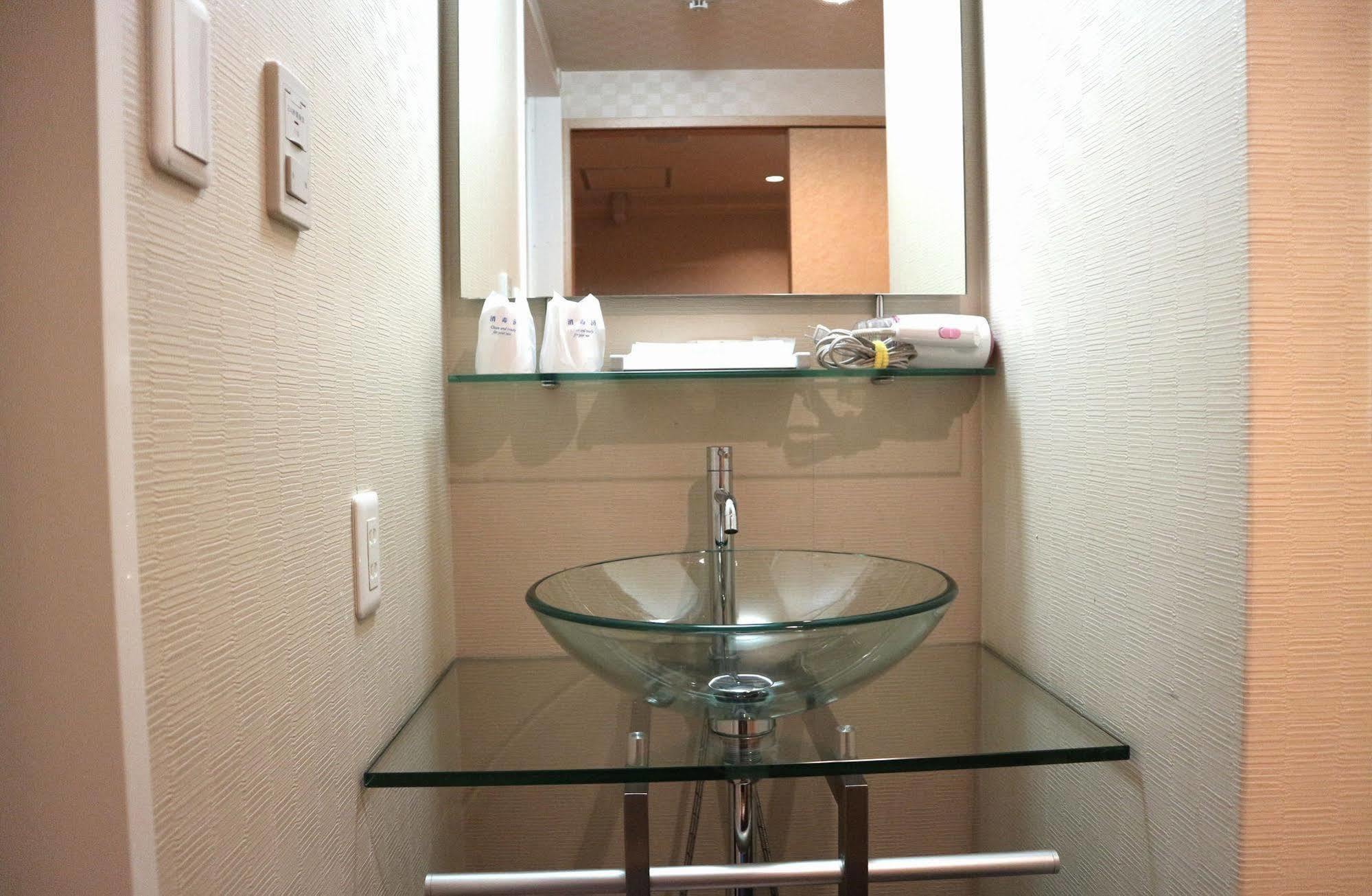 Uehonmachi Plaza Hotel (Adults Only) Osaka Exterior photo