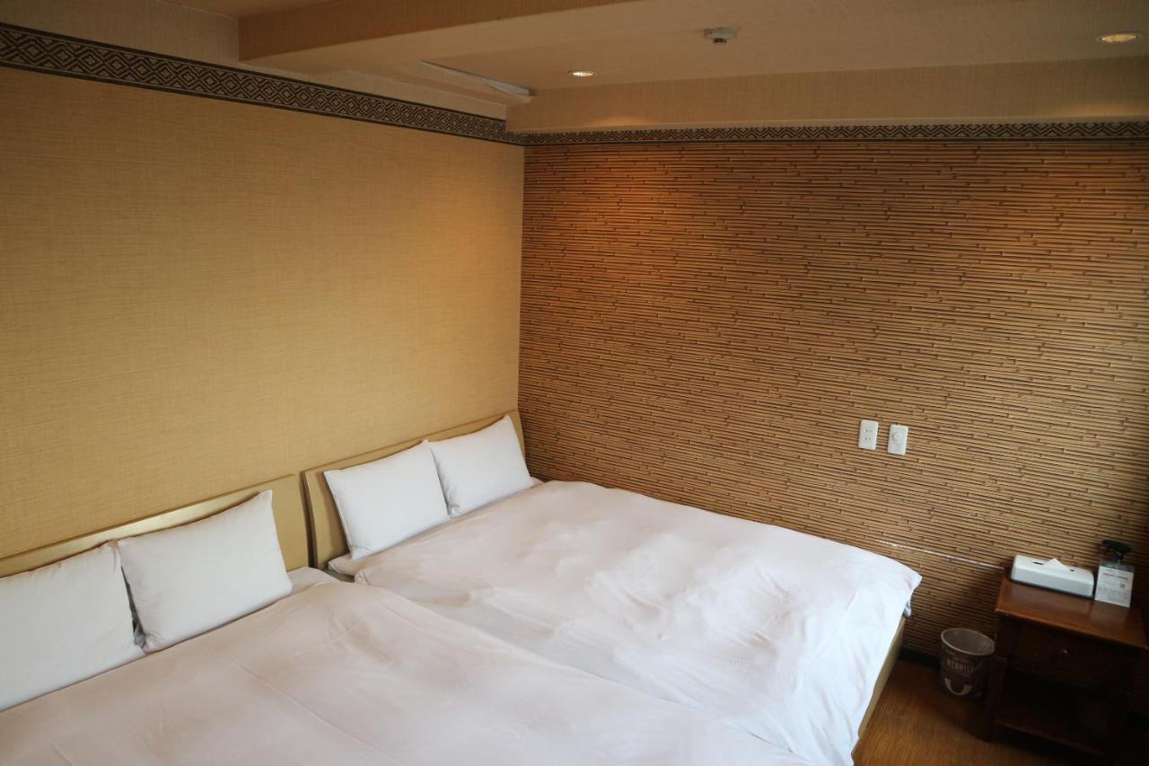 Uehonmachi Plaza Hotel (Adults Only) Osaka Exterior photo