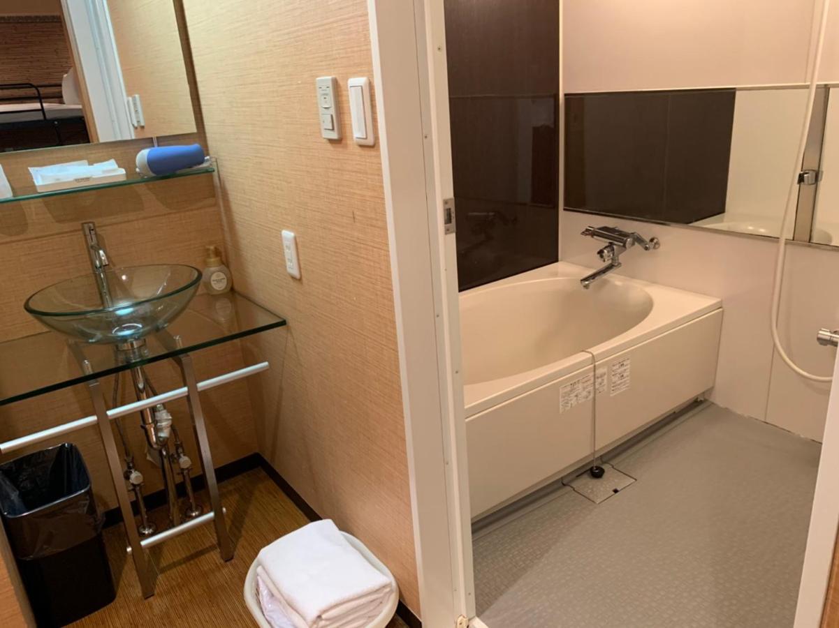 Uehonmachi Plaza Hotel (Adults Only) Osaka Exterior photo